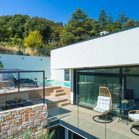 In Mit Privatem Pool By Interhome * Vintijan