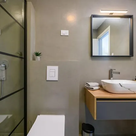 In Mit Privatem Pool By Interhome * Vintijan