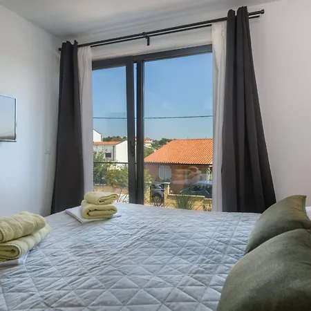 בית נופש In Mit Privatem Pool By Interhome *