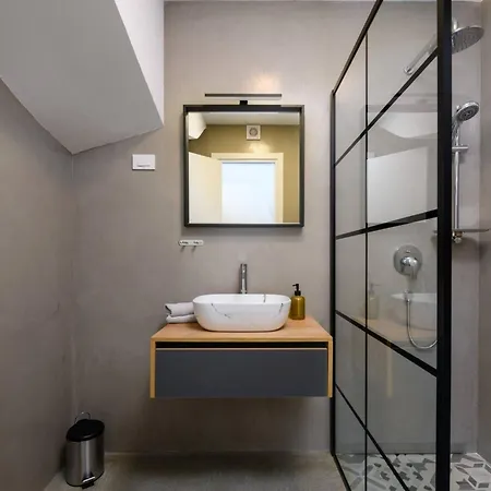 In Mit Privatem Pool By Interhome בית נופש